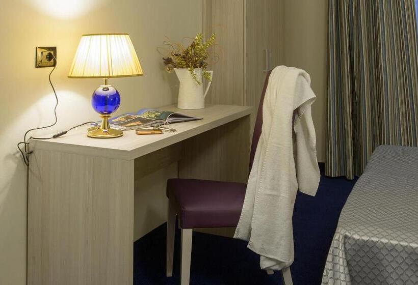 غرفة قياسية فردية, Torino Porta Susa