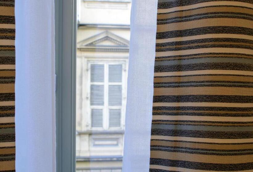 غرفة قياسية, Torino Porta Susa