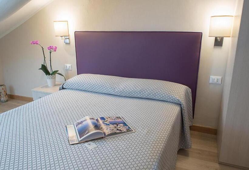 غرفة قياسية ثلاثية, Torino Porta Susa