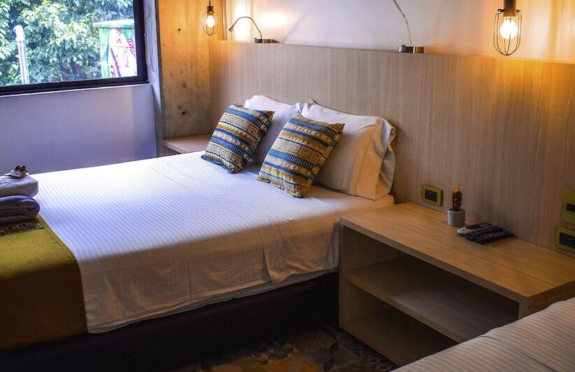 디럭스 룸, Los Patios Hostel