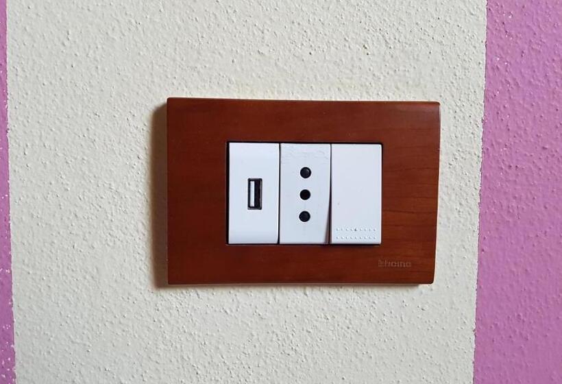 اتاق استاندارد چهار تخته, Made In Italy