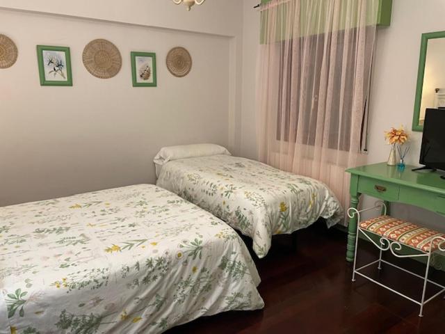 חדר סטנדרט לשלושה, Kaia