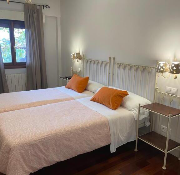 חדר סטנדרט, Kaia