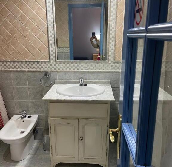 חדר סטנדרט, Kaia