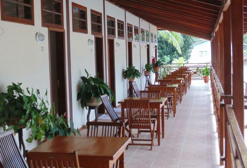 اتاق استاندارد سه نفره, Pousada E Residencial Villafranca