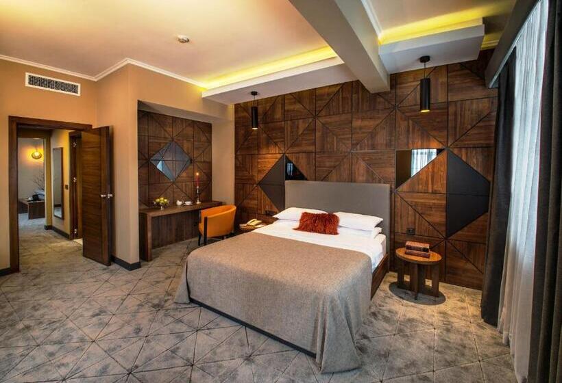 Семейный Номер, Ağaoğlu My Mountain