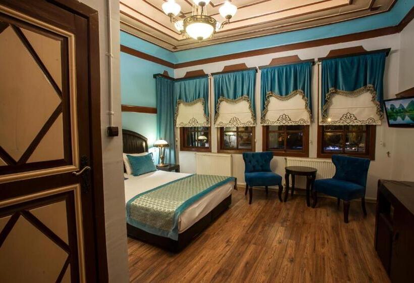 اتاق استاندارد با چشمانداز دریاچه, Emin Efendi Konaklari