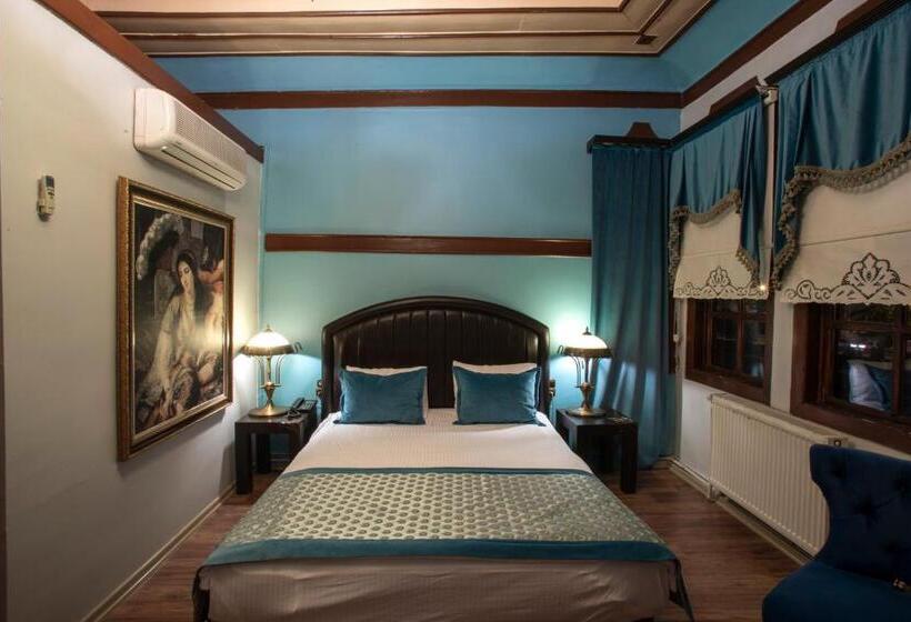 اتاق استاندارد با چشمانداز دریاچه, Emin Efendi Konaklari