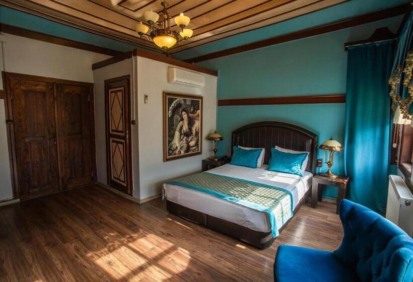 اتاق استاندارد با چشمانداز دریاچه, Emin Efendi Konaklari