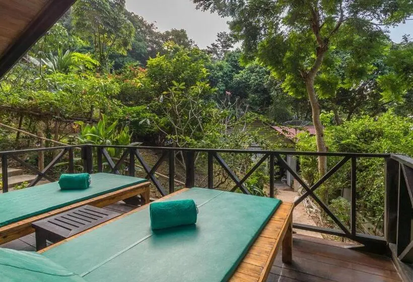 کلبه دلوکس, Koh Jum Ocean Beach Resort