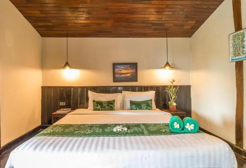 کلبه دلوکس, Koh Jum Ocean Beach Resort