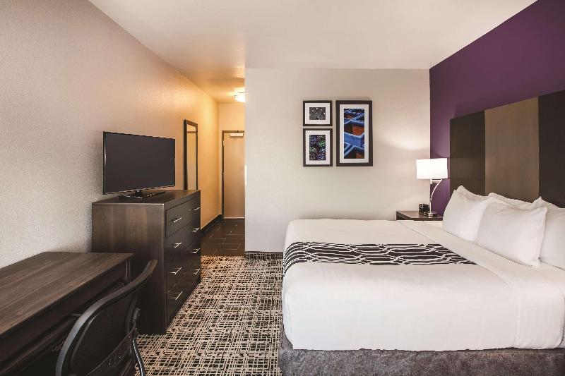 带大床的标准间, La Quinta By Wyndham Lubbock South