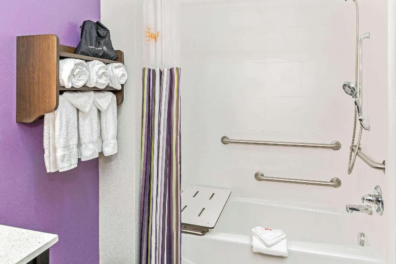 适合残疾人使用的标准间, La Quinta By Wyndham Lubbock South