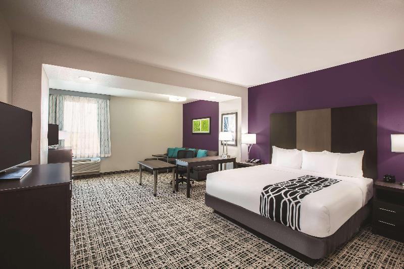 带大床的行政房间, La Quinta By Wyndham Lubbock South