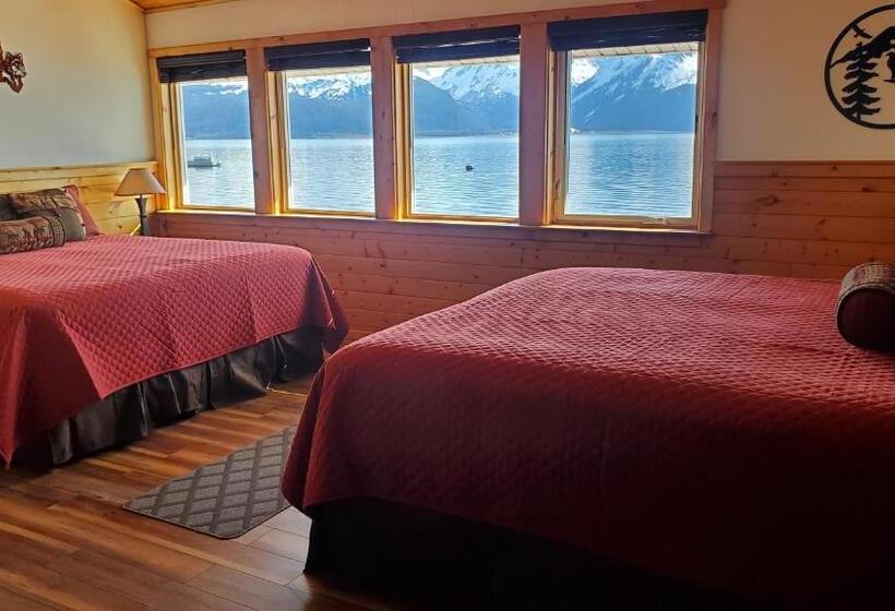 اتاق سوپریور خانوادگی, Resurrection Lodge On The Bay