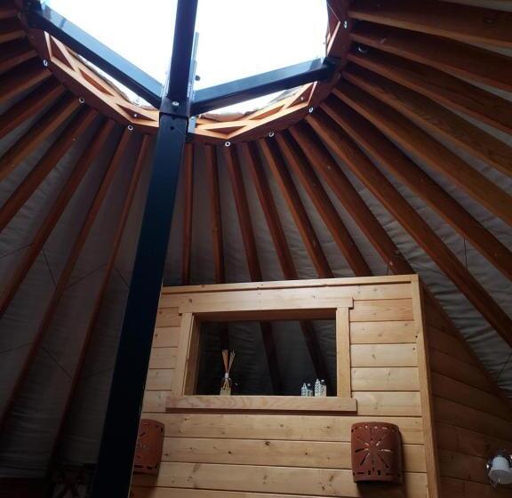 بانگلوی استاندارد, Resurrection Lodge On The Bay