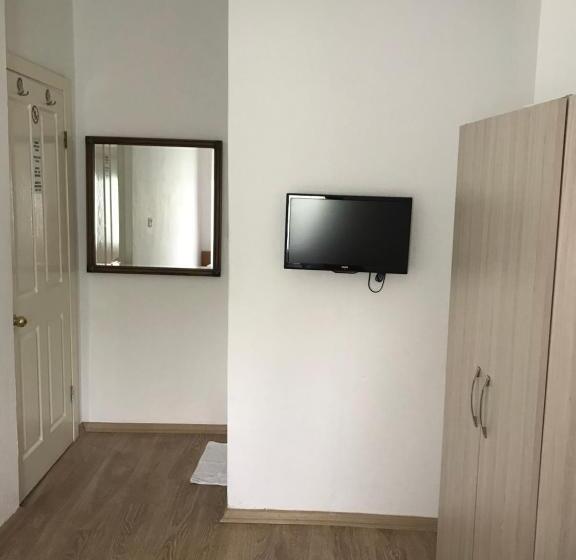 اتاق استاندارد, Tay Pansiyon