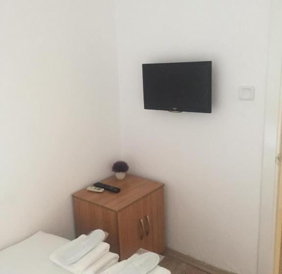 اتاق عادی, Tay Pansiyon