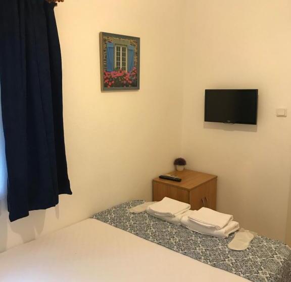 اتاق عادی, Tay Pansiyon