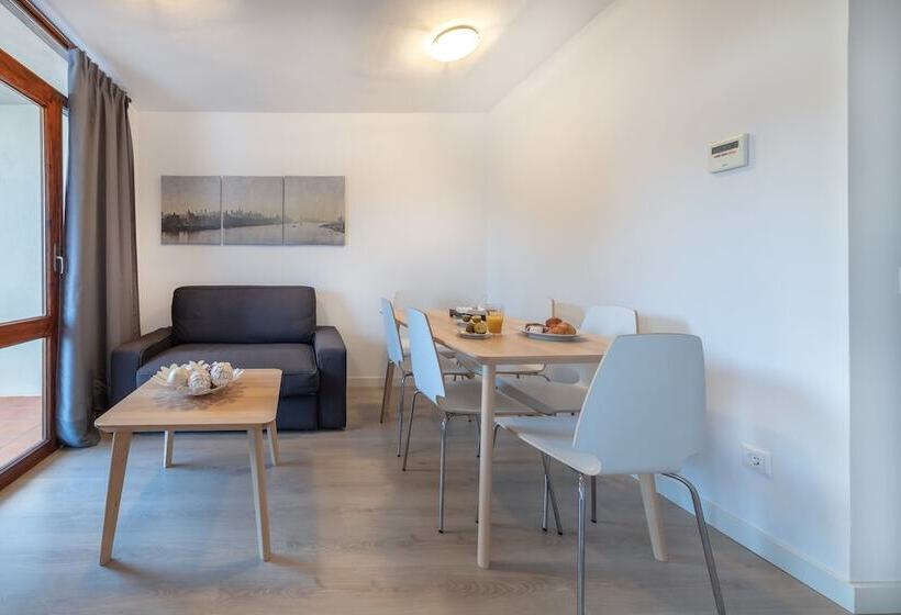 Superior 2-bedroom flat with sea view, Agaró Cambrils Apartments