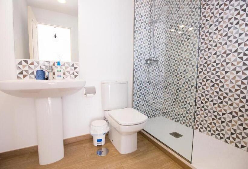 バルコニー付きスタンダードルーム, Surfers Retreat