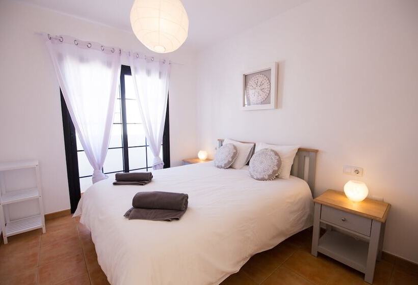 バルコニー付きスタンダードルーム, Surfers Retreat