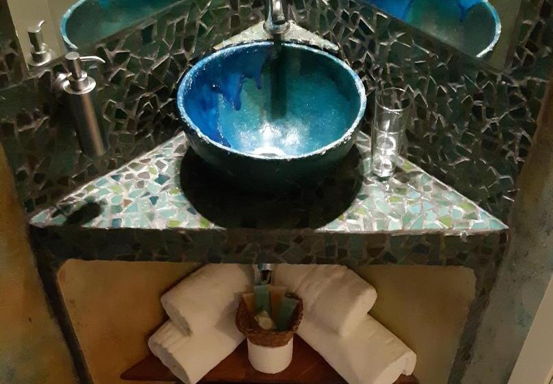 اتاق اکونومی, Hostal Artistic B&b