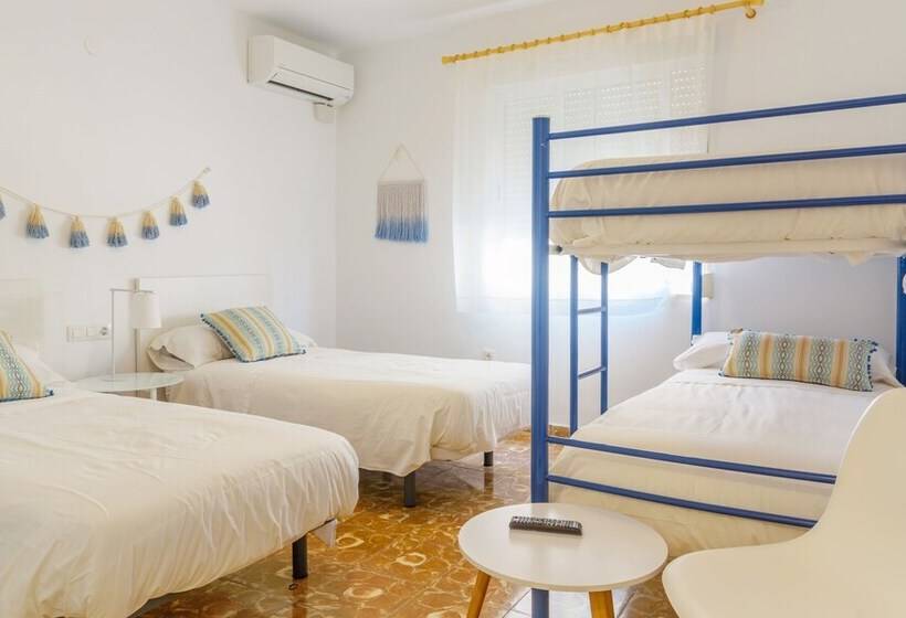 Четырехместный Номер Стандарт, Hostal Boutique Beni