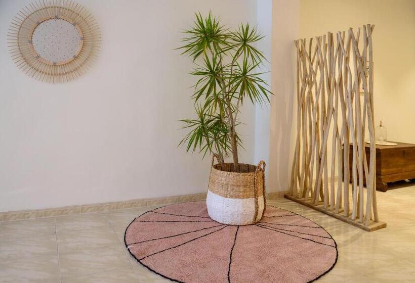 Четырехместный Номер Стандарт, Hostal Boutique Beni