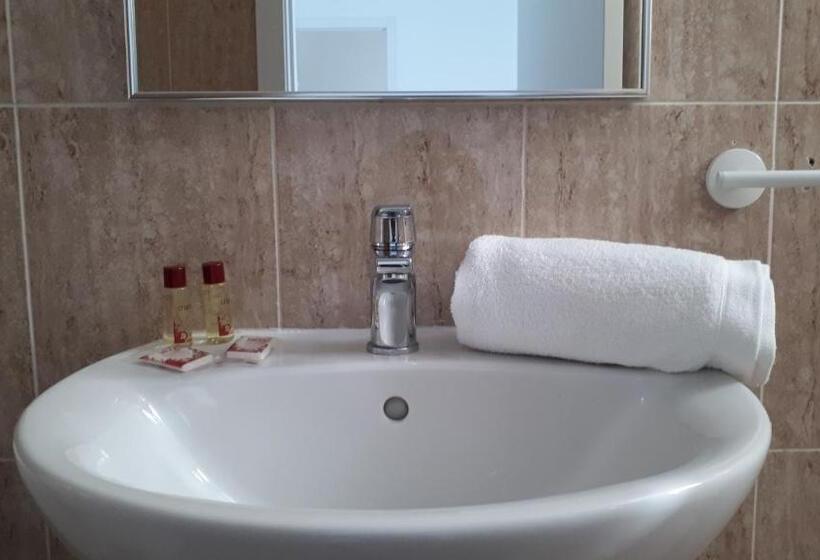 Четырехместный Номер Стандарт, Hostal Boutique Beni