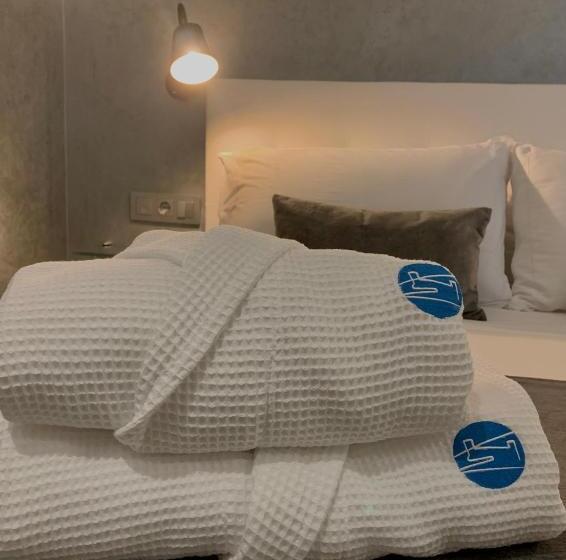 غرفة ديلوكس مزودة بشرفة, Mamma Mia Hotel Boutique   Only Adults