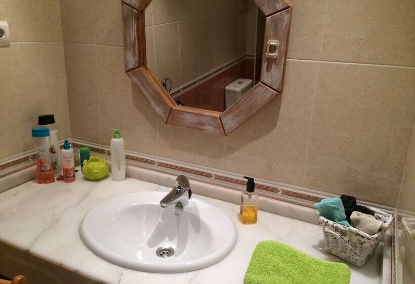 山の見えるテラス付きスタンダードルーム, Casa Catharina