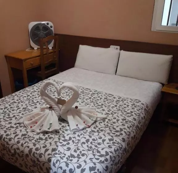 اتاق عادی اینتریور, New Go Inn