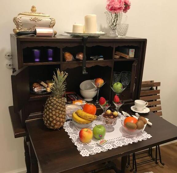 سوییت, Purple Dog Suites