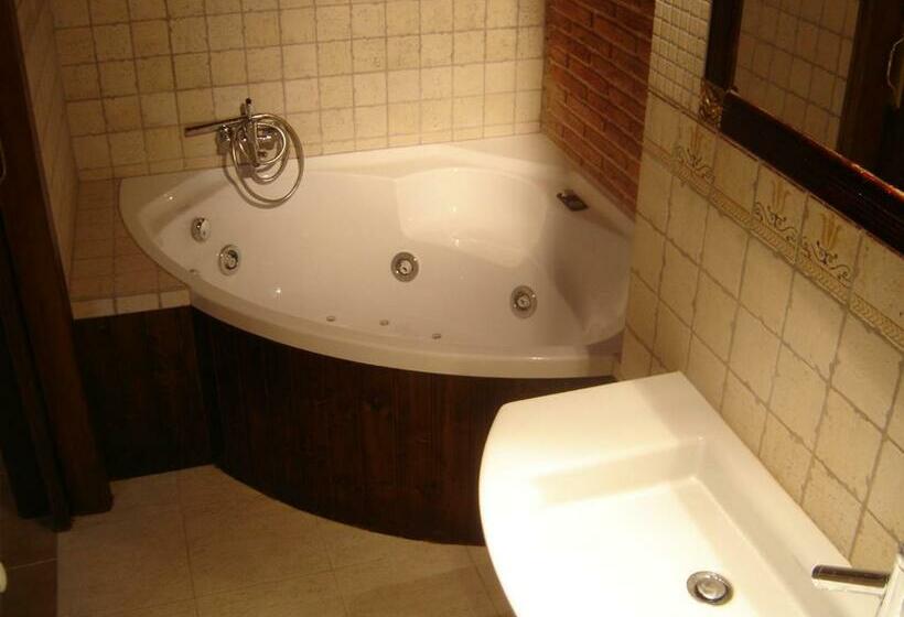 자쿠지 스위트, Hostal Casa Laure Y Mª Jose