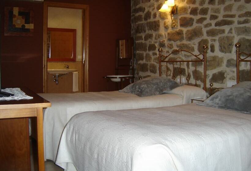 Quarto Estandar com Sacada, Hostal Casa Laure Y Mª Jose