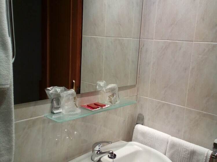 اتاق استاندارد, Hostal Lopez