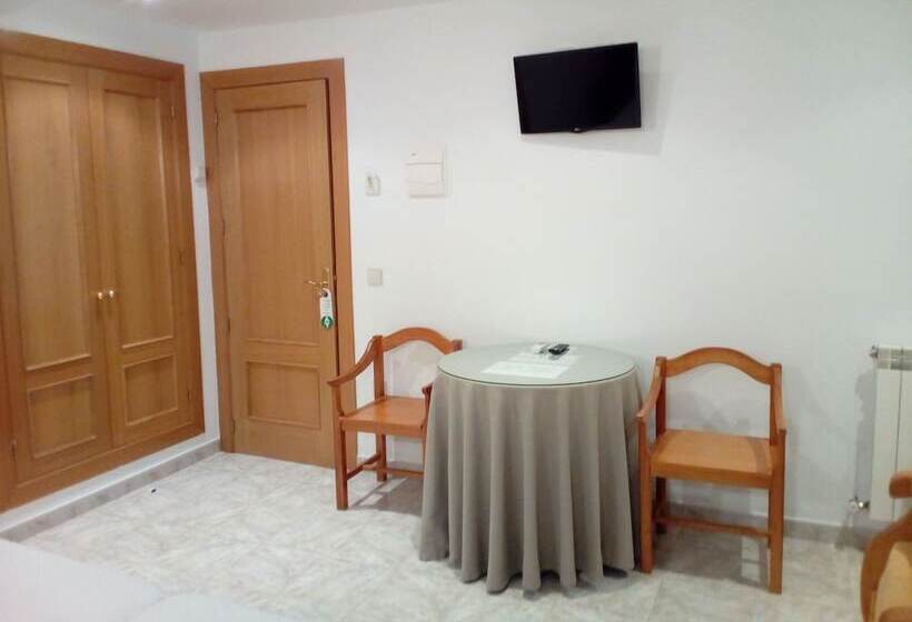 اتاق استاندارد, Hostal Lopez