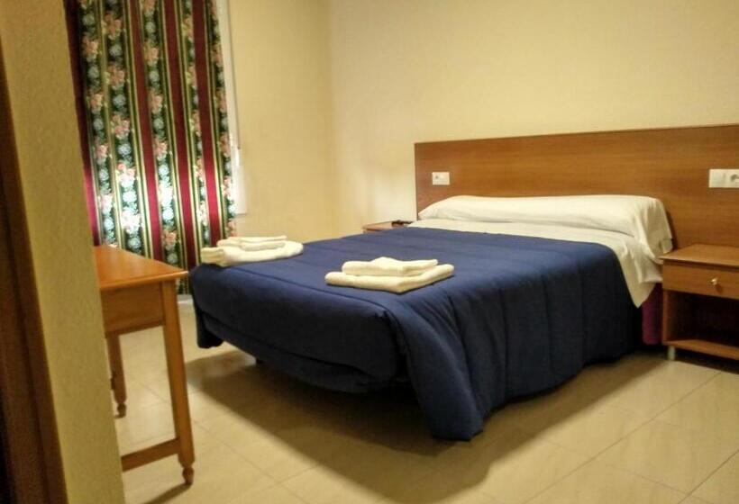 Номер Стандарт, Hostal Orly
