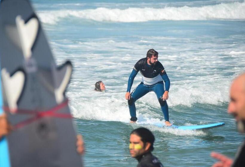 اتاق استاندارد سه نفره, La Wave Surf House
