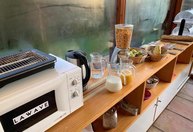 اتاق استاندارد سه نفره, La Wave Surf House