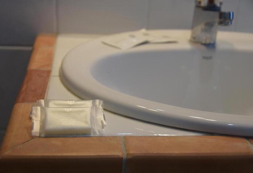 اتاق استاندارد, La Wave Surf House