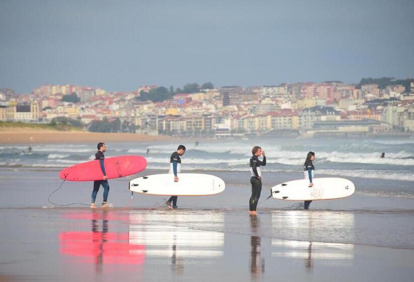 اتاق لوکس با بالکن, La Wave Surf House