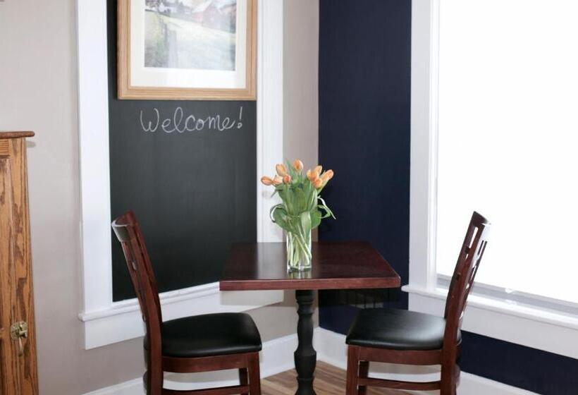 غرفة قياسية سرير كينج, Inn At Kampfires