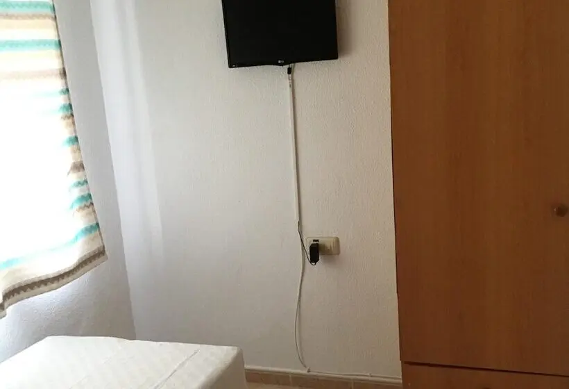 اتاق استاندارد یک نفره, Hostal Barbate