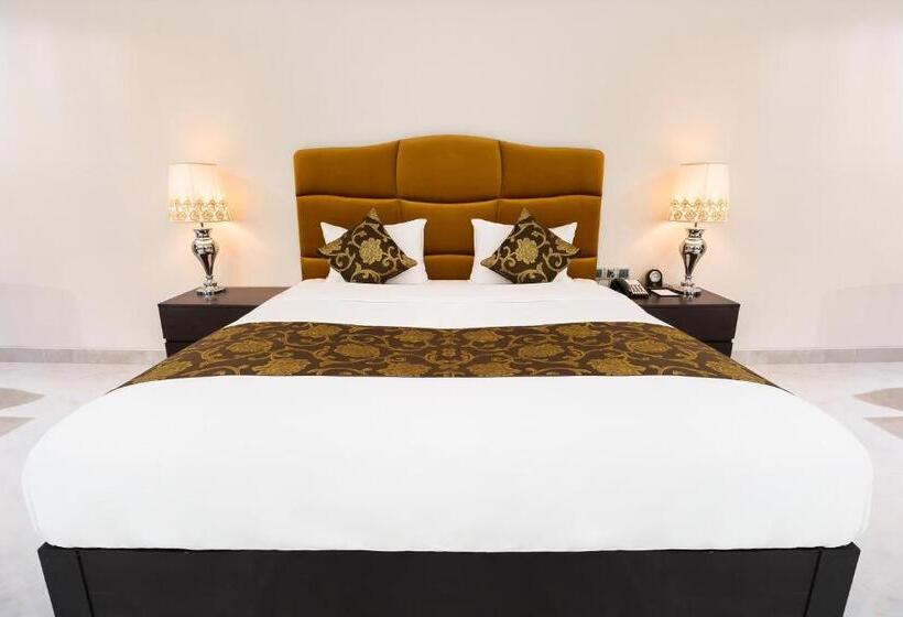 اتاق لوکس با تخت بزرگ, Royal Quang Binh