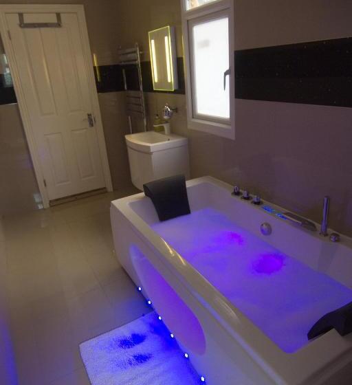 패밀리 룸, Abbey Canterbury