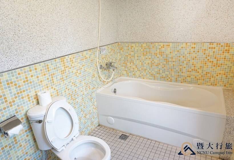 اتاق استاندارد چهار تخته, Ncnu Campus Inn暨大行旅