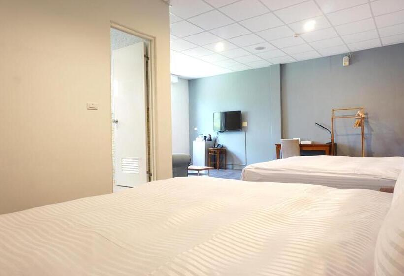 اتاق استاندارد چهار تخته, Ncnu Campus Inn暨大行旅