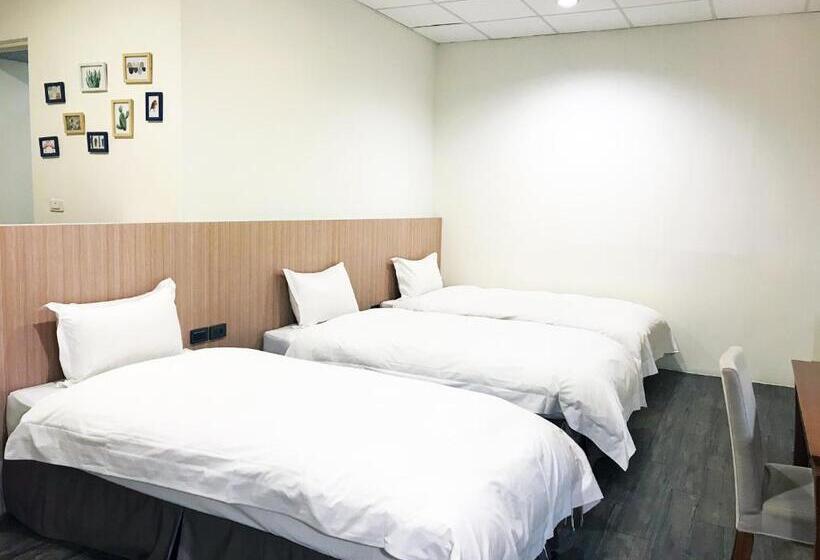 اتاق استاندارد سه نفره, Ncnu Campus Inn暨大行旅
